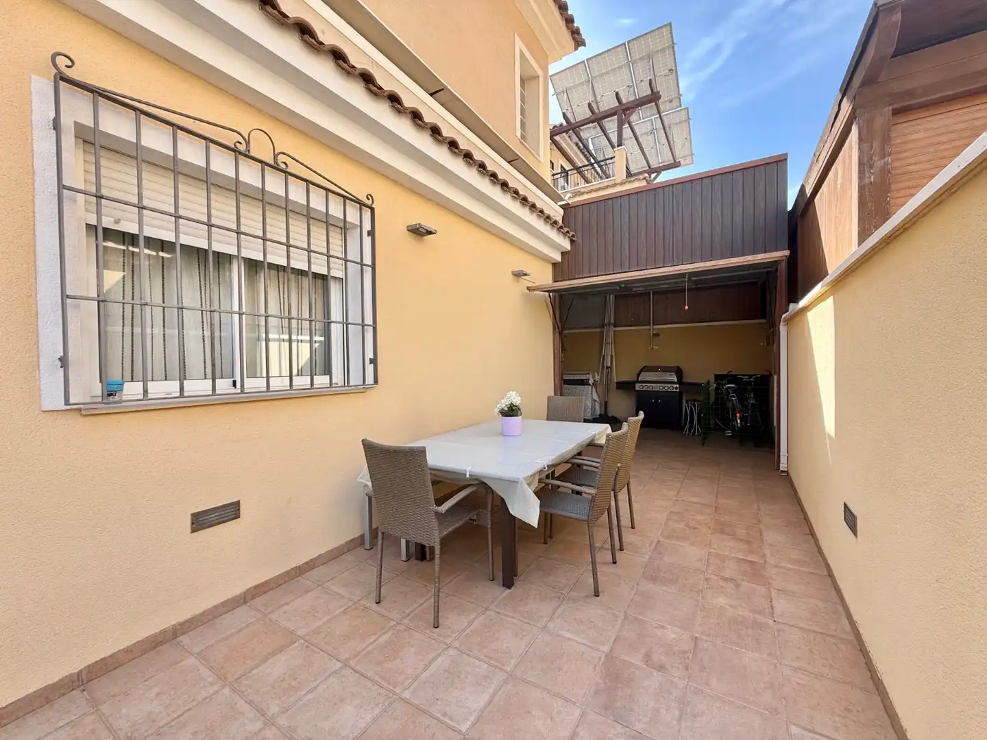 Terraza de Casa adosada de alquiler en Pilar de la Horadada con Aire acondicionado, Calefacción y Jardín privado