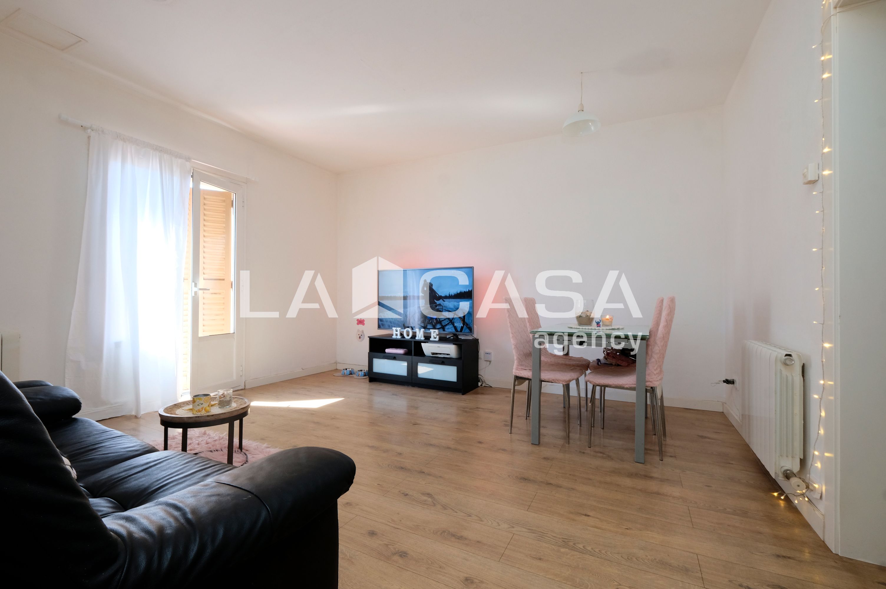 Living room of Flat for sale in  Barcelona Capital  with Balcony