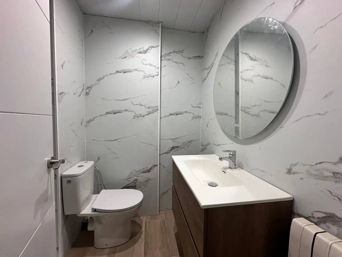 Baño de Dúplex en venta en Sabadell con Calefacción, Parquet y Trastero