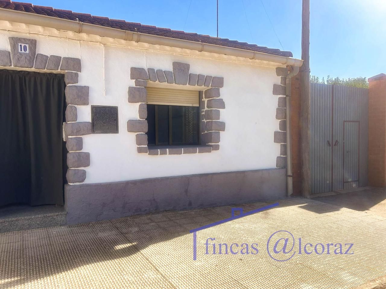 Vista exterior de Finca rústica en venda en Lalueza amb Piscina comunitària