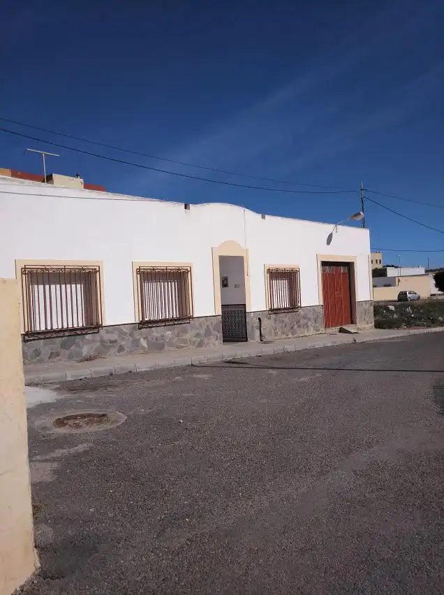 Vista exterior de Casa adosada en venta en El Ejido