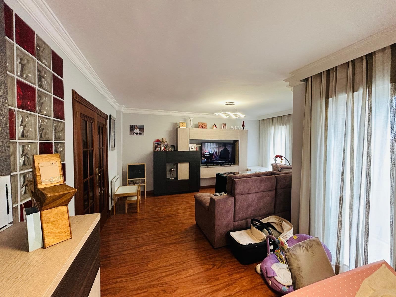 Sala de estar de Piso en venta en Martos con Aire acondicionado, Calefacción y Trastero