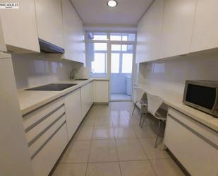 Kitchen of Flat for sale in  Granada Capital  with Air Conditioner, Heating and Parquet flooring