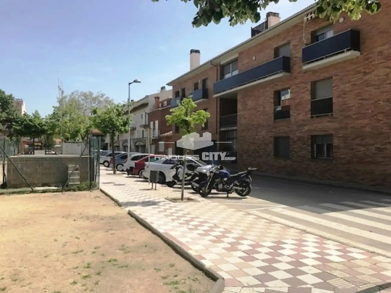 Vista exterior de Garaje de alquiler en Pineda de Mar con Alarma