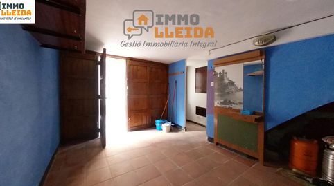 Foto 3 de Casa adosada en venta en Calle de Dalt, 3, Artesa de Segre, Lleida