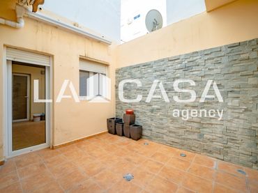 Bajo en venta en Carrer de Veneçuela
