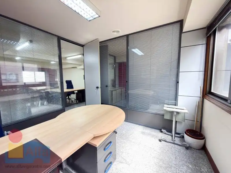 Office for sale in Vigo   with Alarm