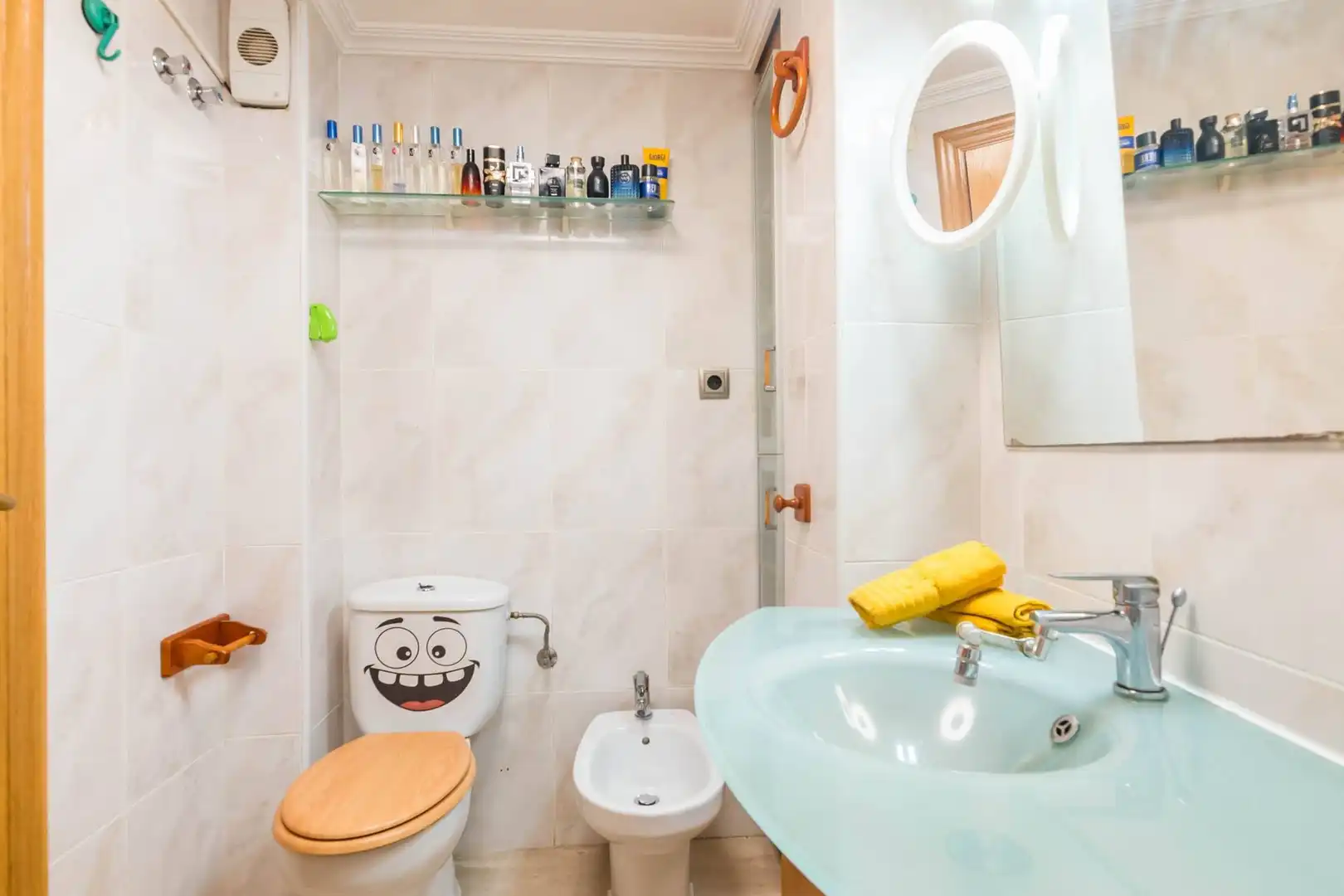 Bathroom of Flat for sale in Murcia  with Air Conditioner, Heating and Storage room