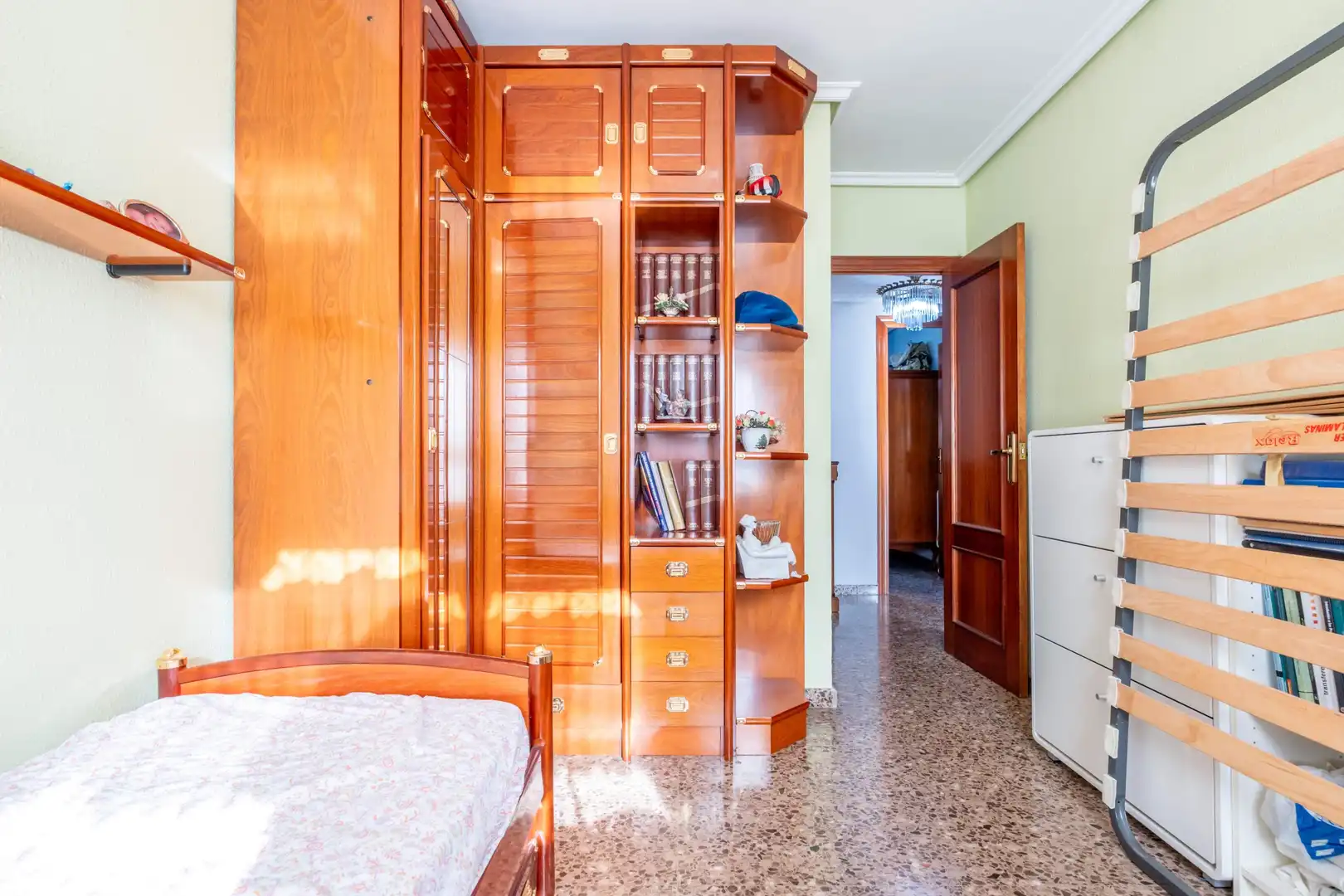 Bedroom of Flat for sale in Zaragoza  with Heating, Terrace and Storage room