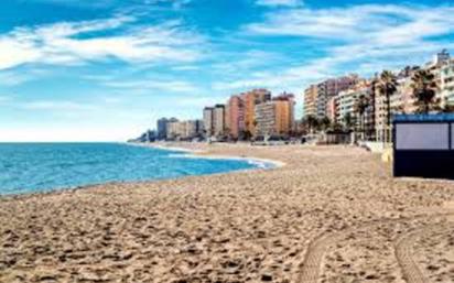 Vista exterior de Pis en venda en Fuengirola amb Calefacció, Terrassa i Moblat