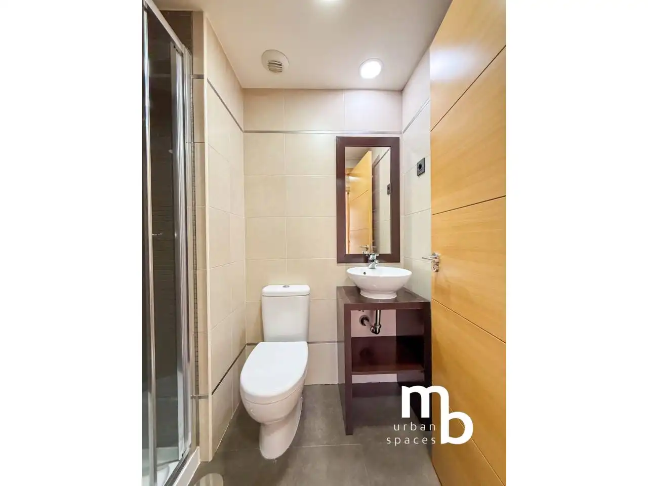 Bathroom of Flat for rent in Madrid  with Air Conditioner, Heating and Swimming Pool