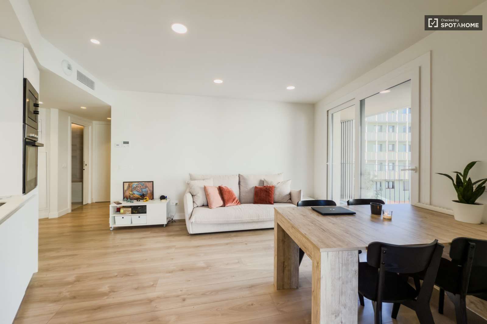 Living room of Apartment for share in  Barcelona Capital  with Air Conditioner, Terrace and Furnished