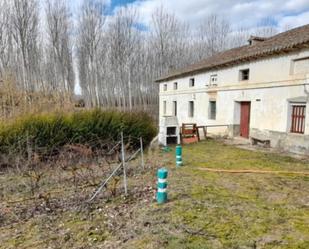 Finca rústica en venda en Melgar de Fernamental amb Jardí privat