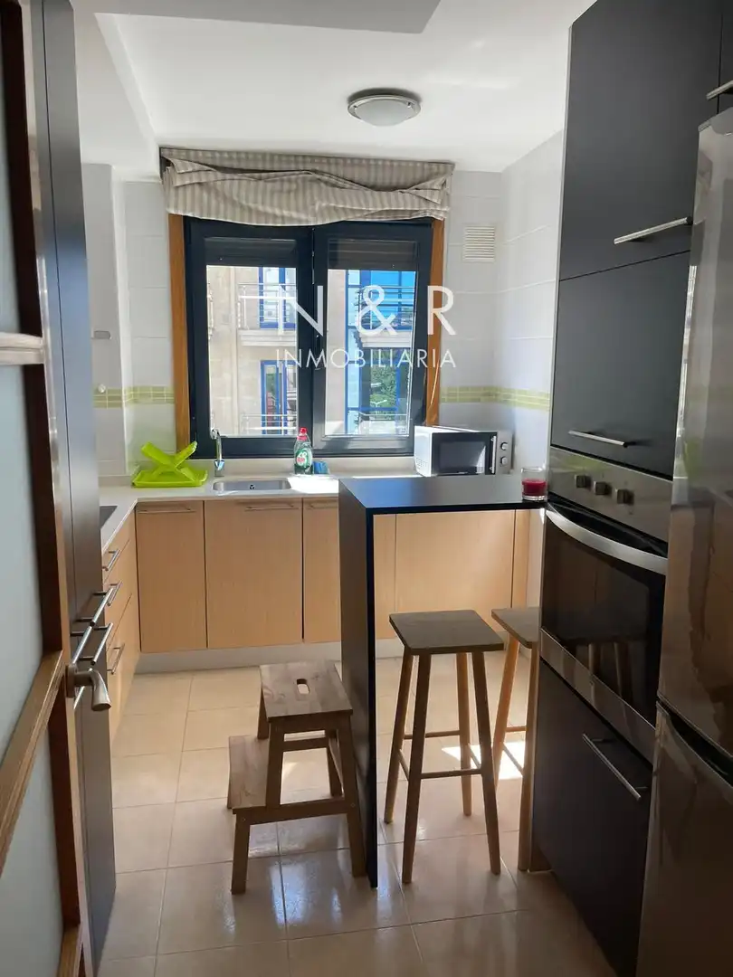 Kitchen of Flat for rent in Santiago de Compostela   with Heating, Terrace and Furnished