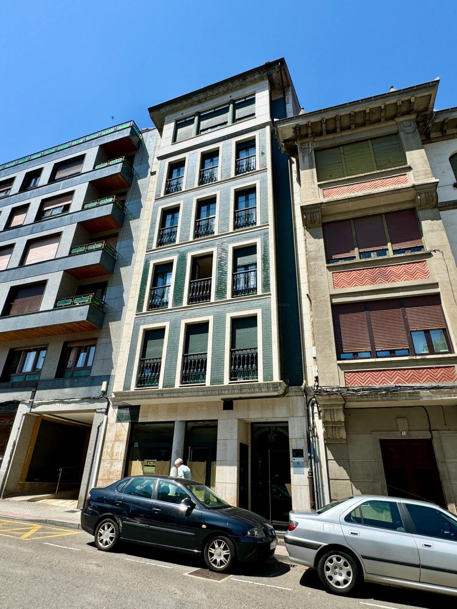 Vista exterior de Pis en venda en Lena amb Calefacció i Traster