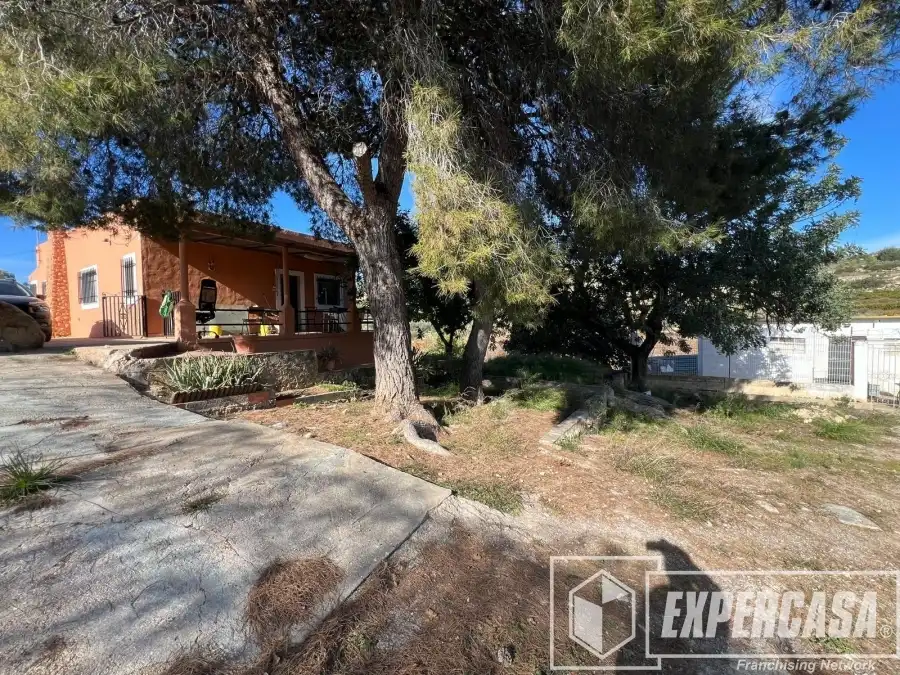 Vista exterior de Casa o chalet en venta en Godelleta con Terraza, Trastero y Piscina