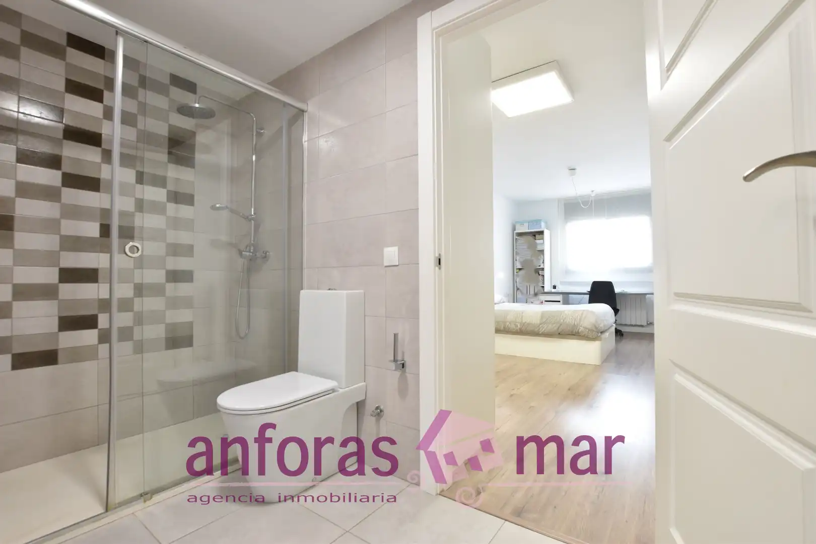 Badezimmer von Wohnung zum Verkauf in Torredembarra mit Klimaanlage, Heizung und Terrasse