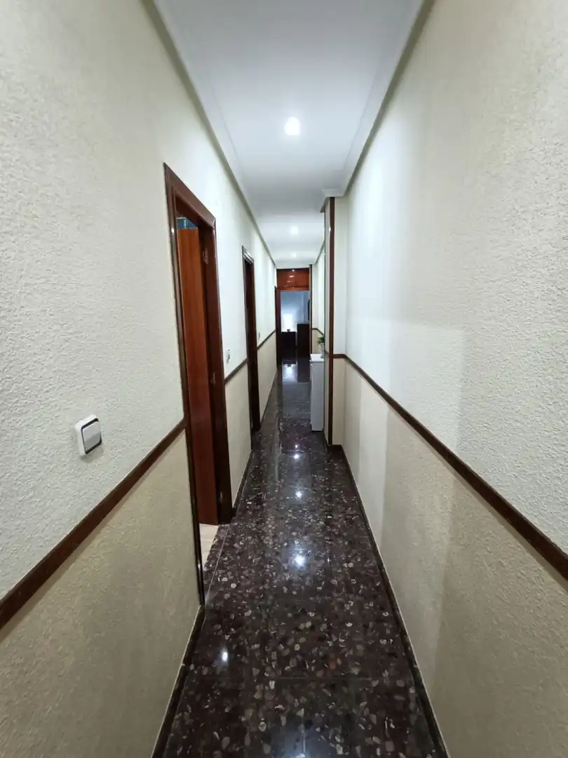 Wohnung zur Miete in Jaén mit Klimaanlage, Terrasse und Möbliert