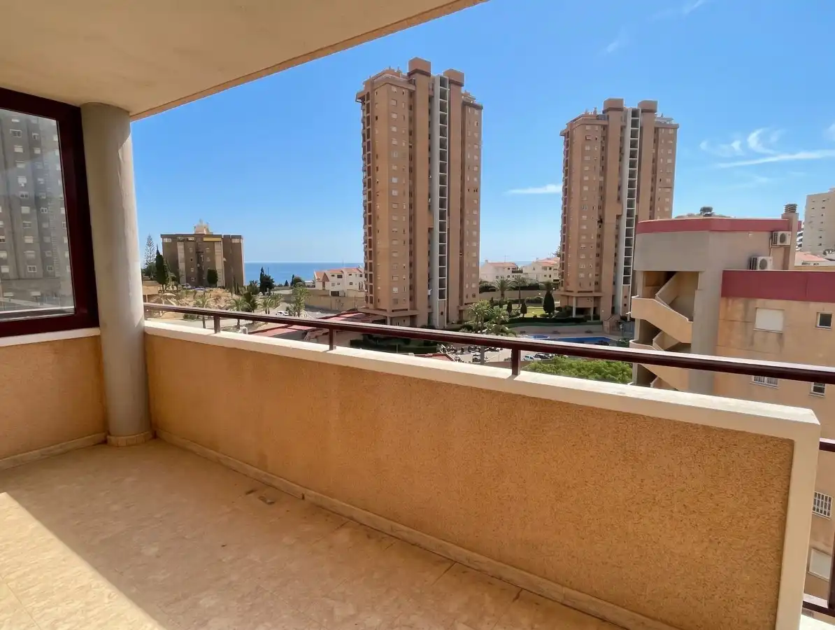 Appartamento con piscina in vendita a Playa de Poniente, imagen 3