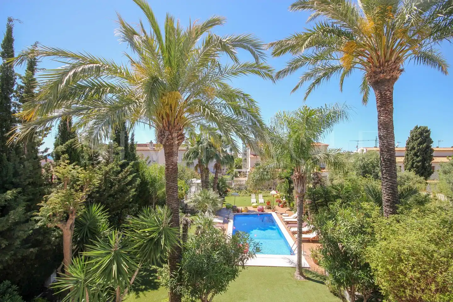 House with pool for sale in calle de la Sardana, imagen 8