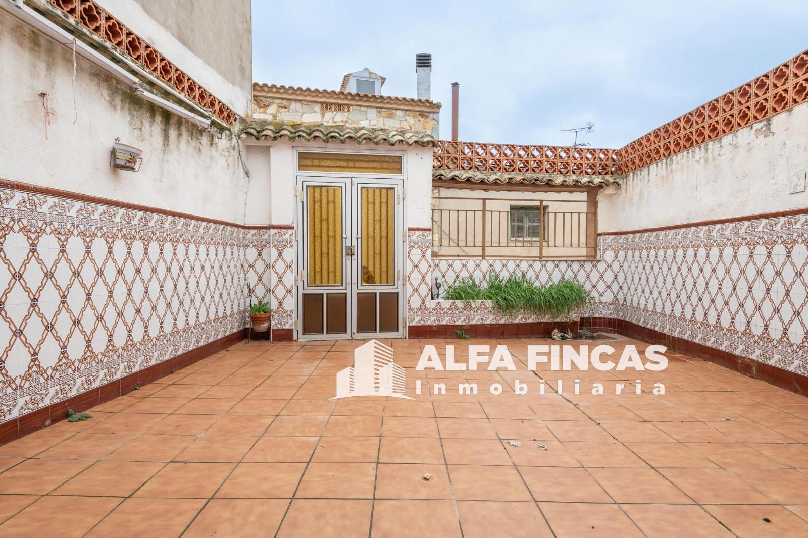 Exterior view of Houses for sale in La Alberca de Záncara   with Private garden