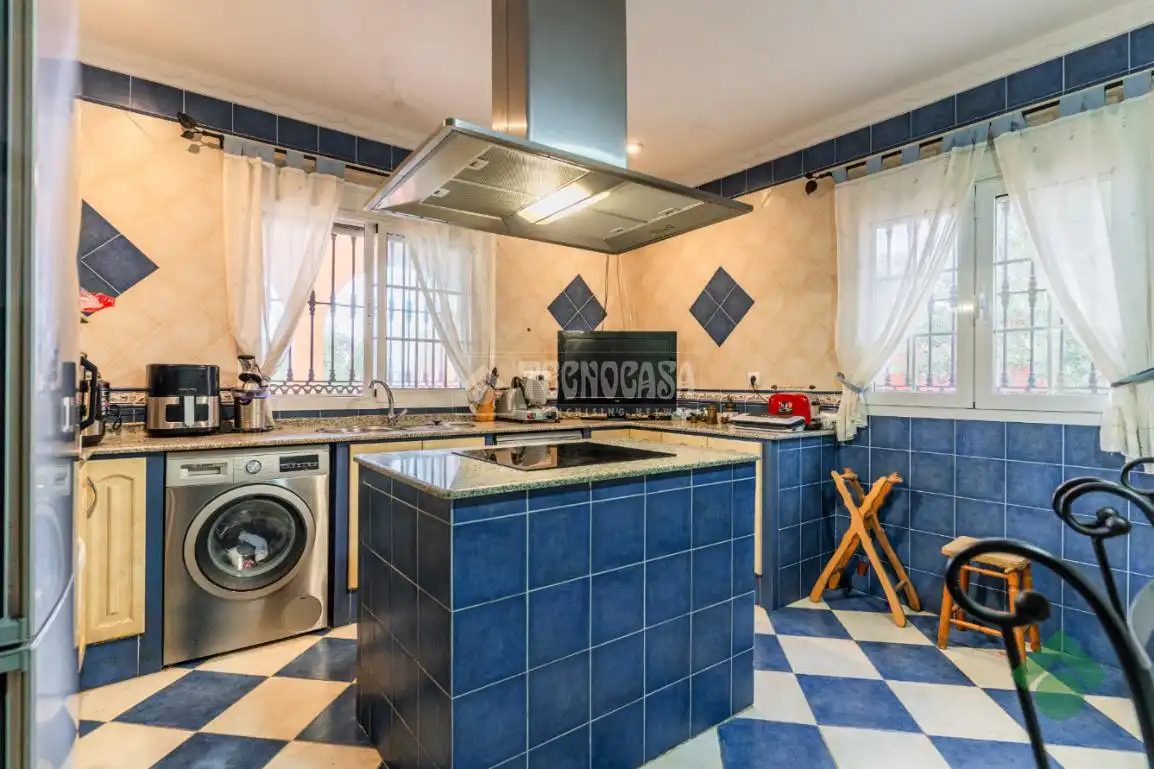 Kitchen of Country homes for sale in Jerez de la Frontera  with Air Conditioner