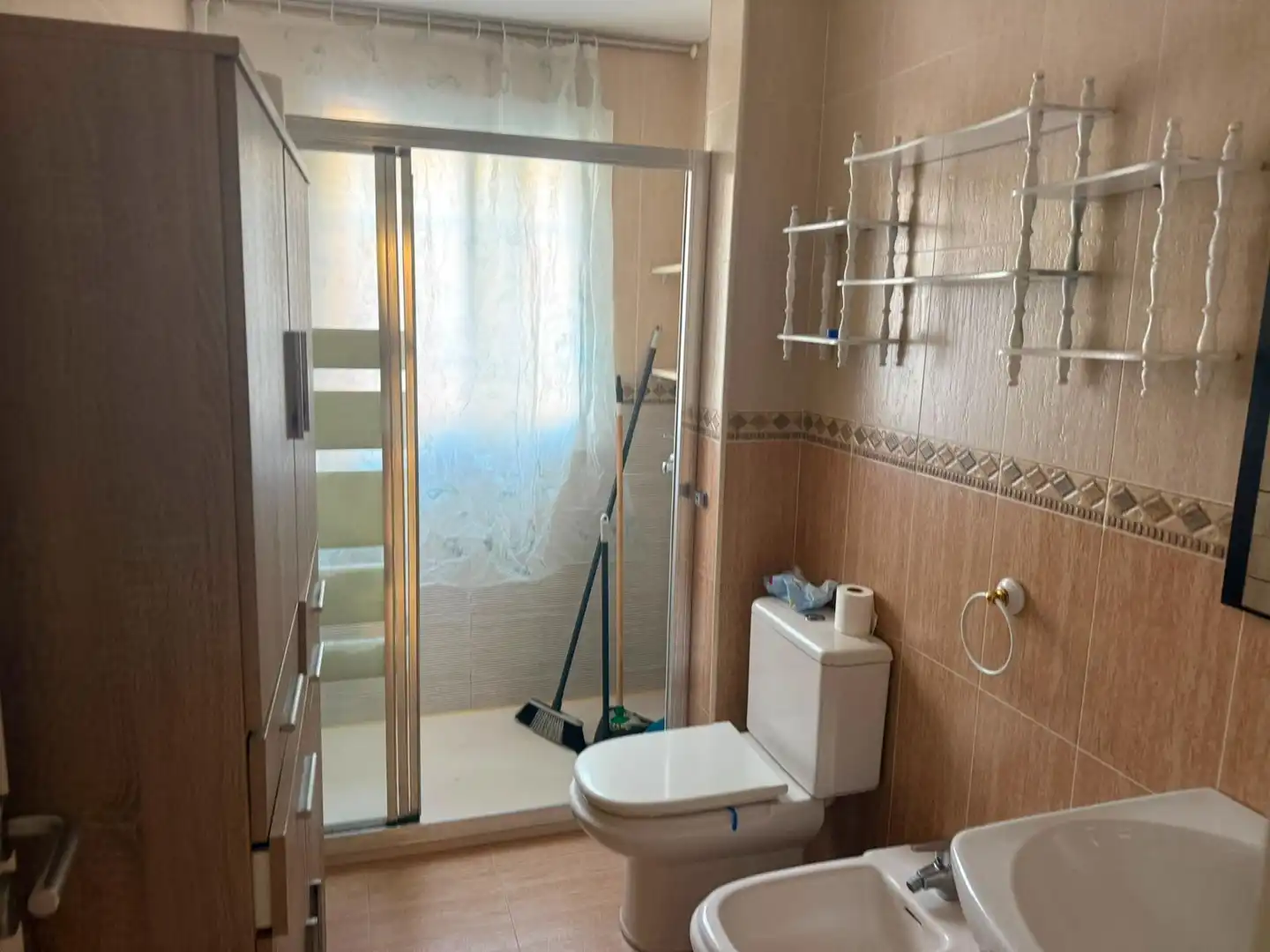 Baño de Apartamento de alquiler en El Ejido con Aire acondicionado y Amueblado