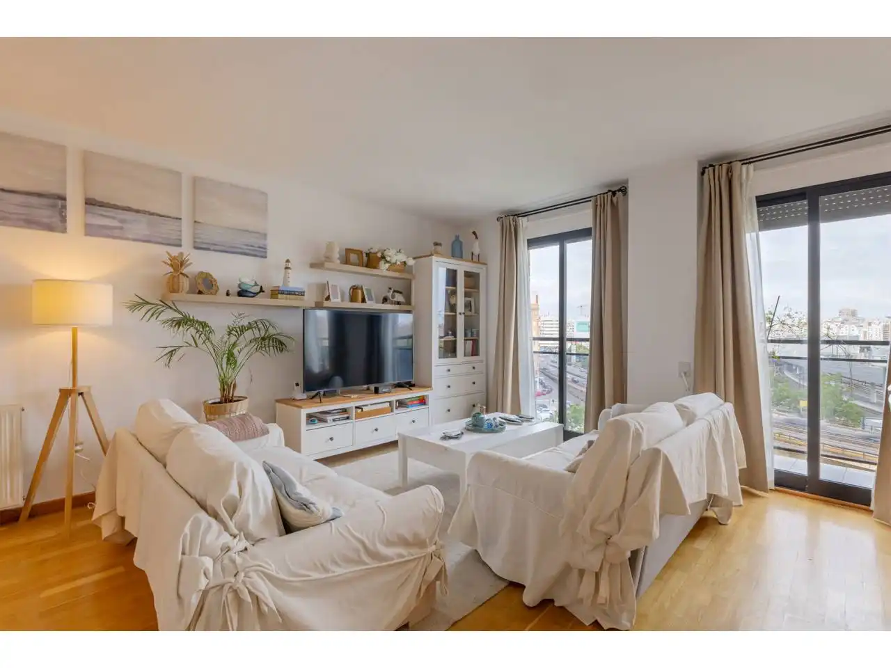 Piso con ascensor en venta en Avenida César Giorgeta