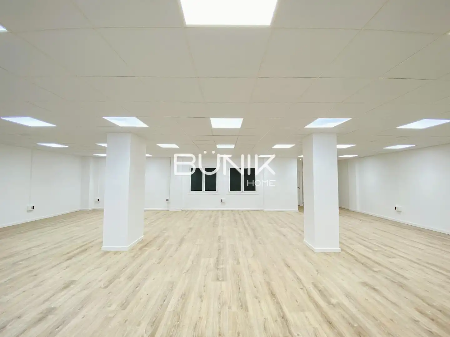 Office for rent in Barcelona  with Air Conditioner