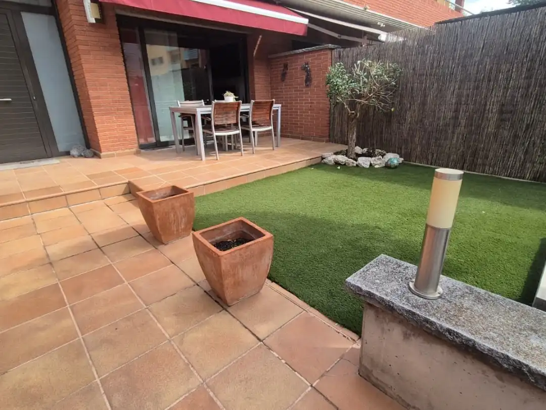 Semi-detached house for sale in Passeig Vall del Ges 100, imagen 2