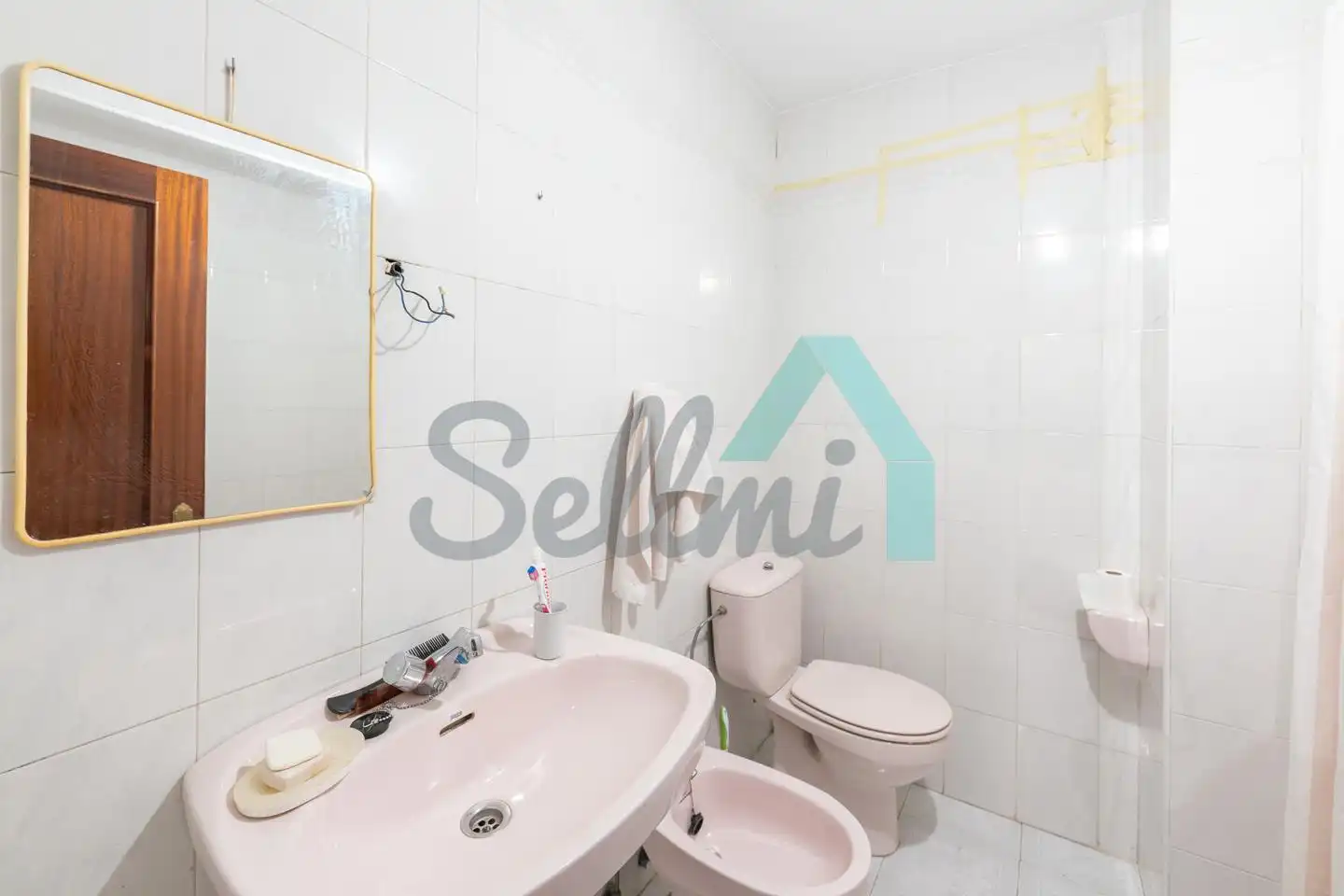 Badezimmer von Wohnung zum Verkauf in Lena mit Heizung, Parkett und Terrasse