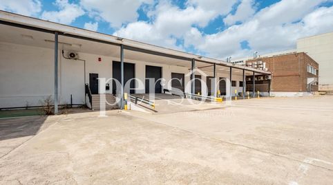 Foto 4 von Fabrikhallen zur Miete in Fuente del Jarro, Paterna