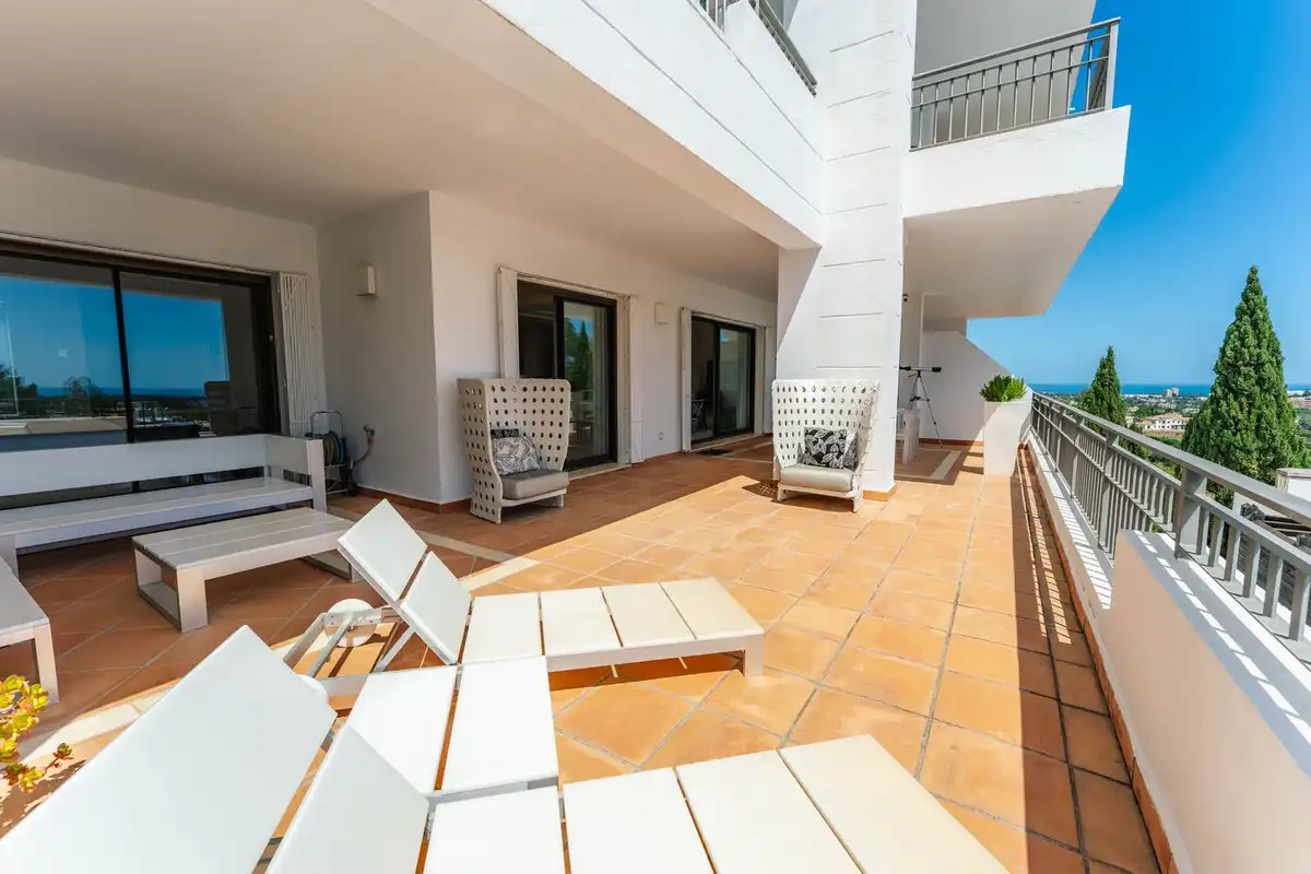 Terrassa de Apartament en venda en Benahavís amb Alarma