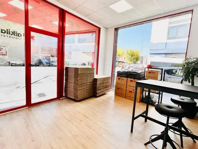 Commercial properties for rent in Cornellà de Llobregat  with Alarm