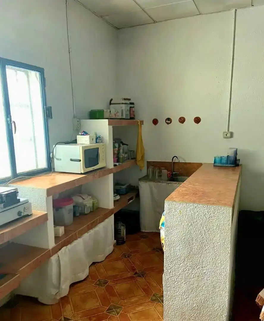 Cuina de Finca rústica en venda en Pegalajar amb Piscina