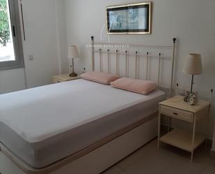 Bedroom of Duplex to rent in  Barcelona Capital  with Air Conditioner, Heating and Parquet flooring