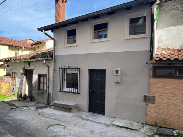Casa adosada en Venta en Los Corrales de Buelna - C/ Almirante Pero Niño, 39 en Los Corrales de Buelna