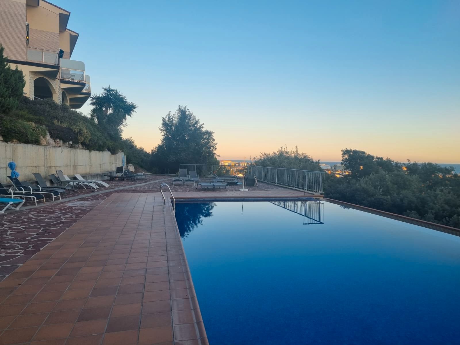 Piscina de Casa adosada en venda en Santa Susanna amb Aire condicionat, Calefacció i Jardí privat