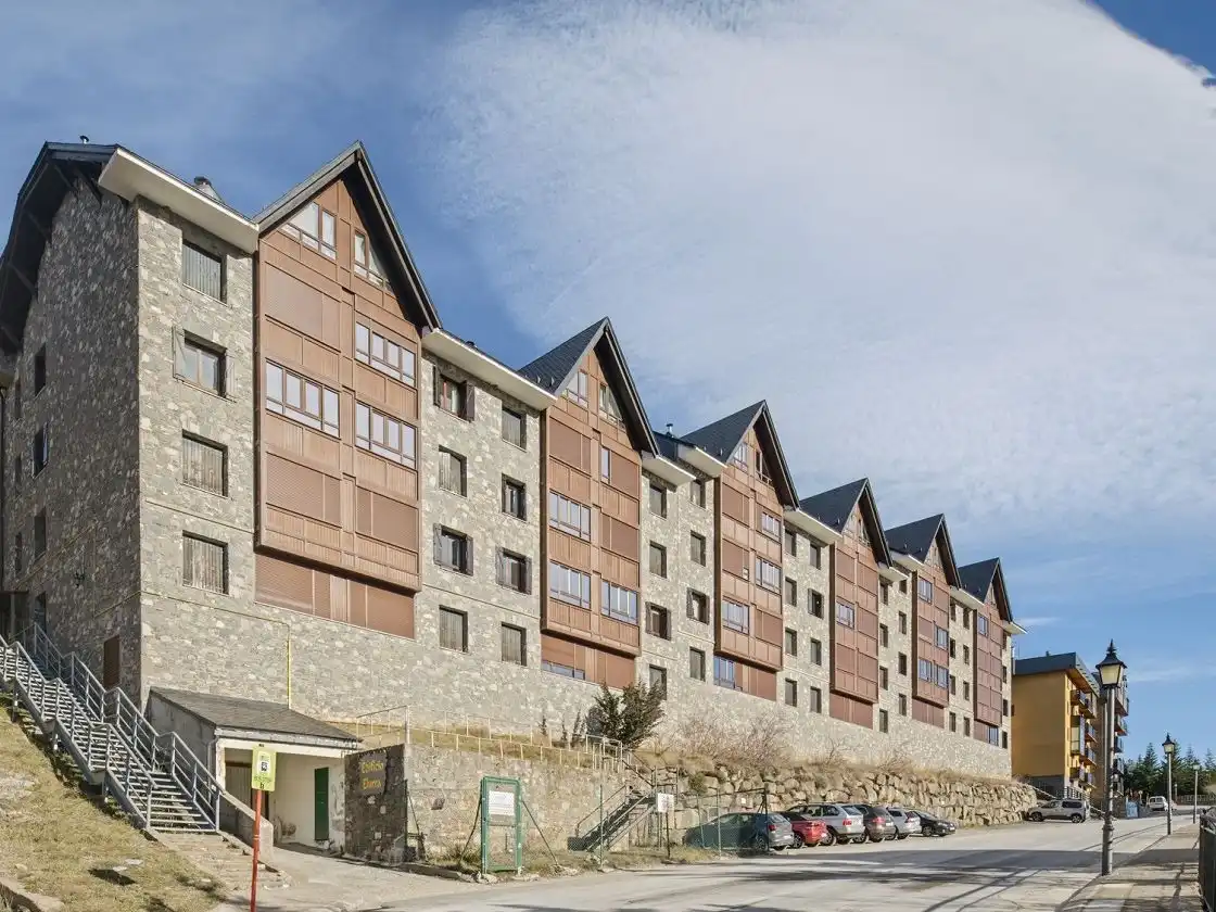 Vista exterior de Pis de lloguer en Sallent de Gállego amb Calefacció, Terrassa i Traster