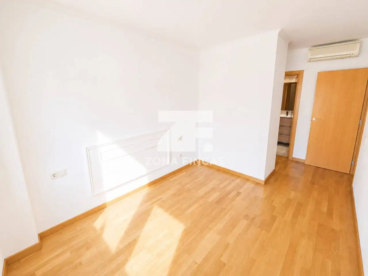 Habitación de Piso en venta en Badalona con Aire acondicionado, Calefacción y Parquet