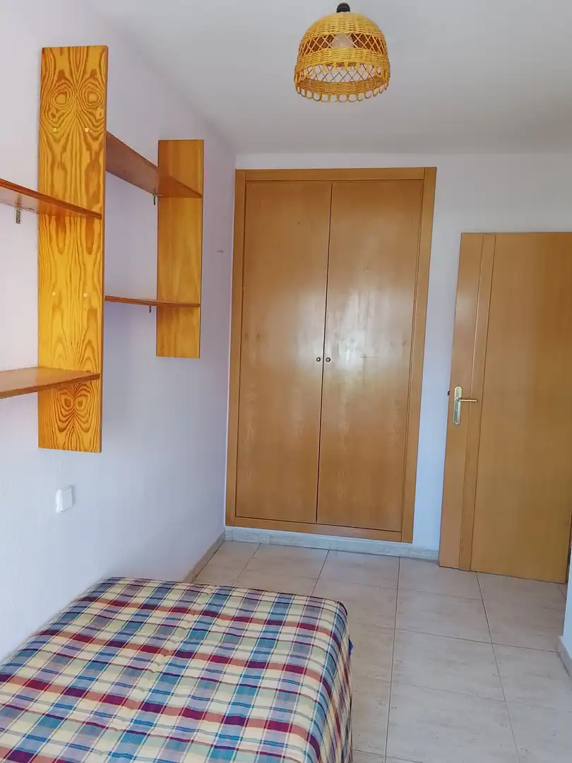 Schlafzimmer von Wohnung zum Verkauf in Madrigal de la Vera mit Klimaanlage, Heizung und Möbliert