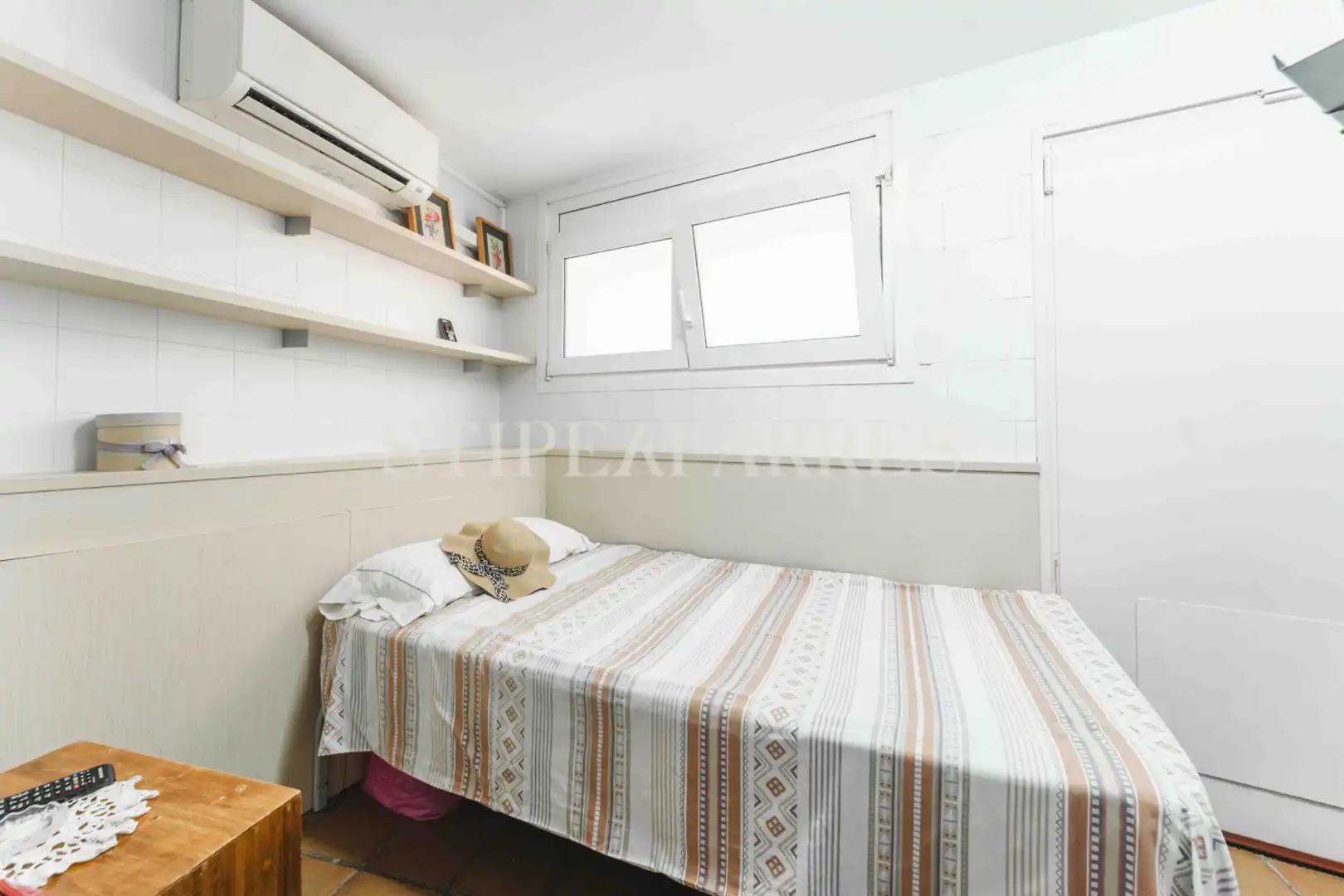 Schlafzimmer von Haus oder Chalet zum Verkauf in Barcelona mit Klimaanlage, Heizung und Privatgarten