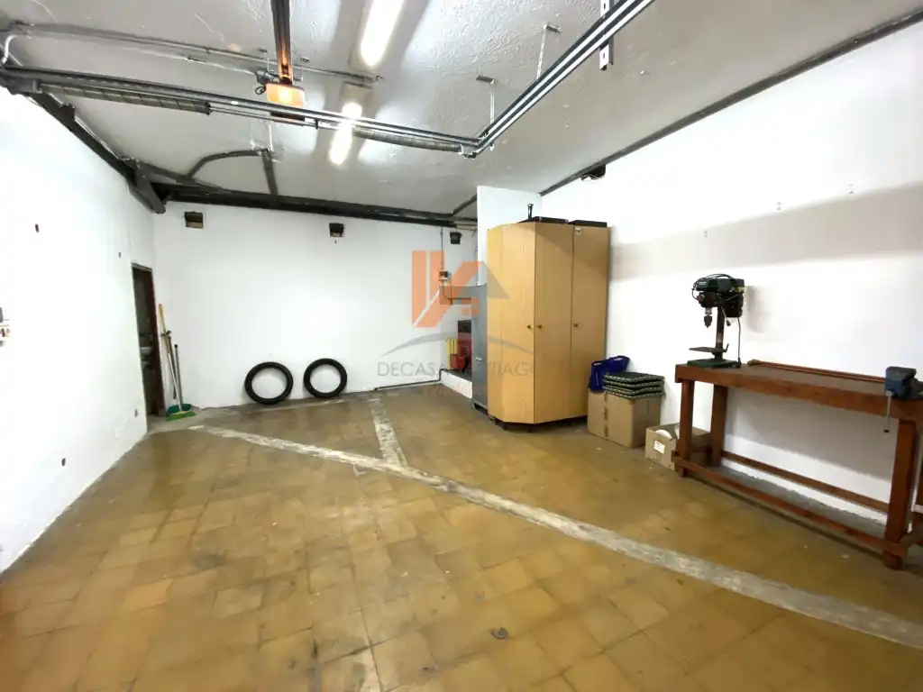 Casa o xalet en venda en Santiago de Compostela  amb Calefacció, Moblat i Forn