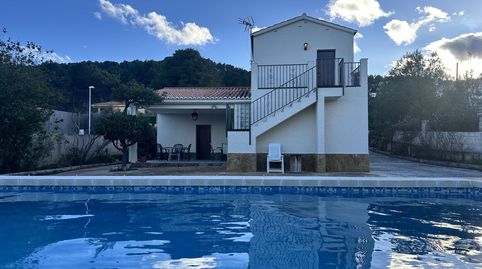 Chalet en venta en Urb. Montes del Palancia, 6 dormitorios.