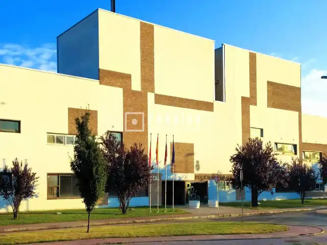 Vista exterior de Pis en venda en Alcalá de Henares amb Calefacció i Traster