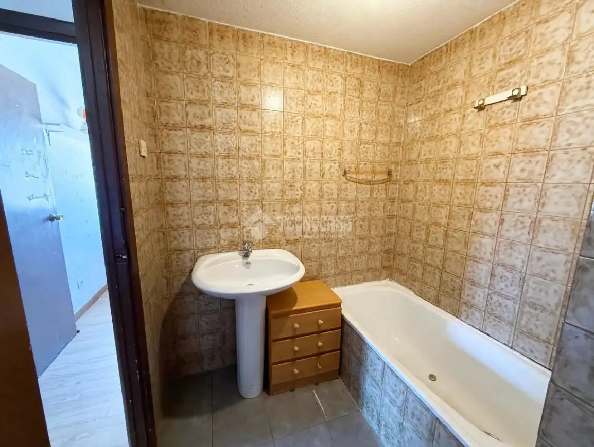 Bathroom of Flat for sale in Yepes  with Heating and Terrace
