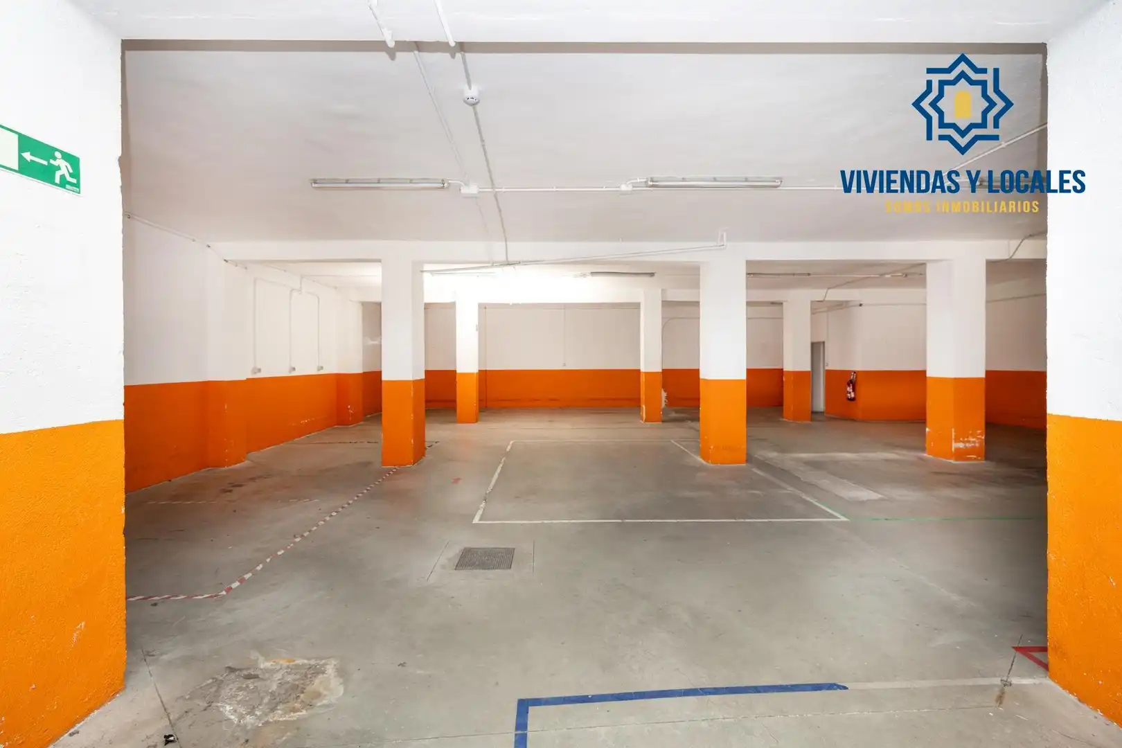 Parking de Local en venta en Granada