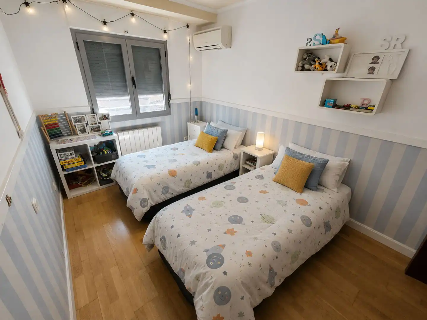 Chalet con piscina en venta en Calle de la Camelia 24, imagen 8