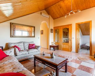 Living room of House or chalet for sale in Ugena  with Heating, Private garden and Terrace