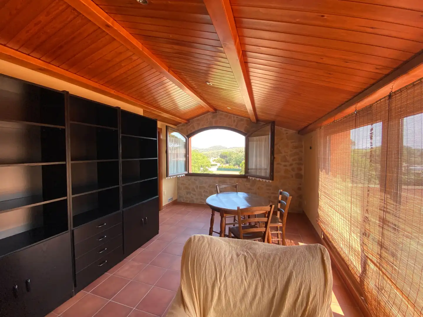 Sala de estar de Casa o chalet en venta en Mont-ras con Aire acondicionado, Calefacción y Jardín privado